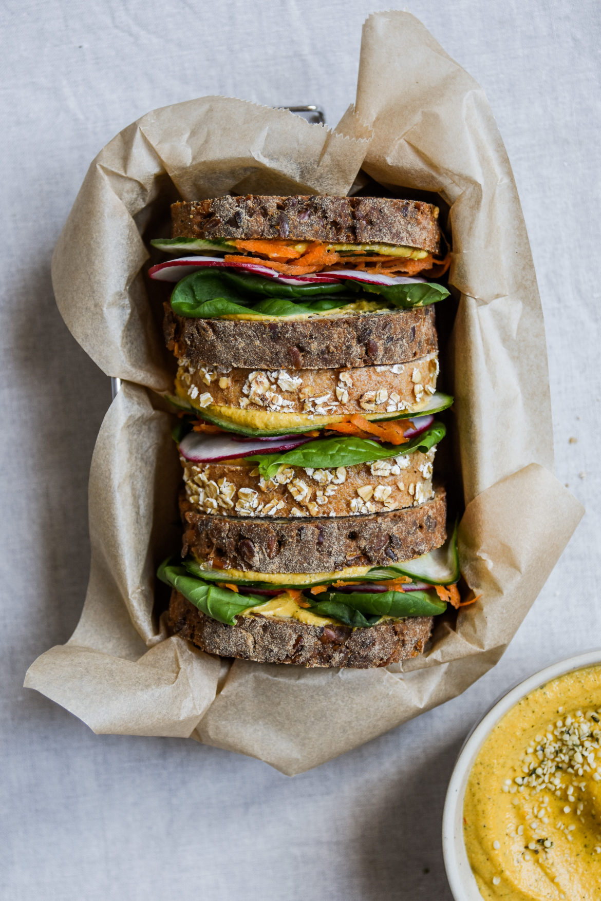 Veganes Sandwich Schicht für Schicht - Lena&amp;#39;s Glutenfrei