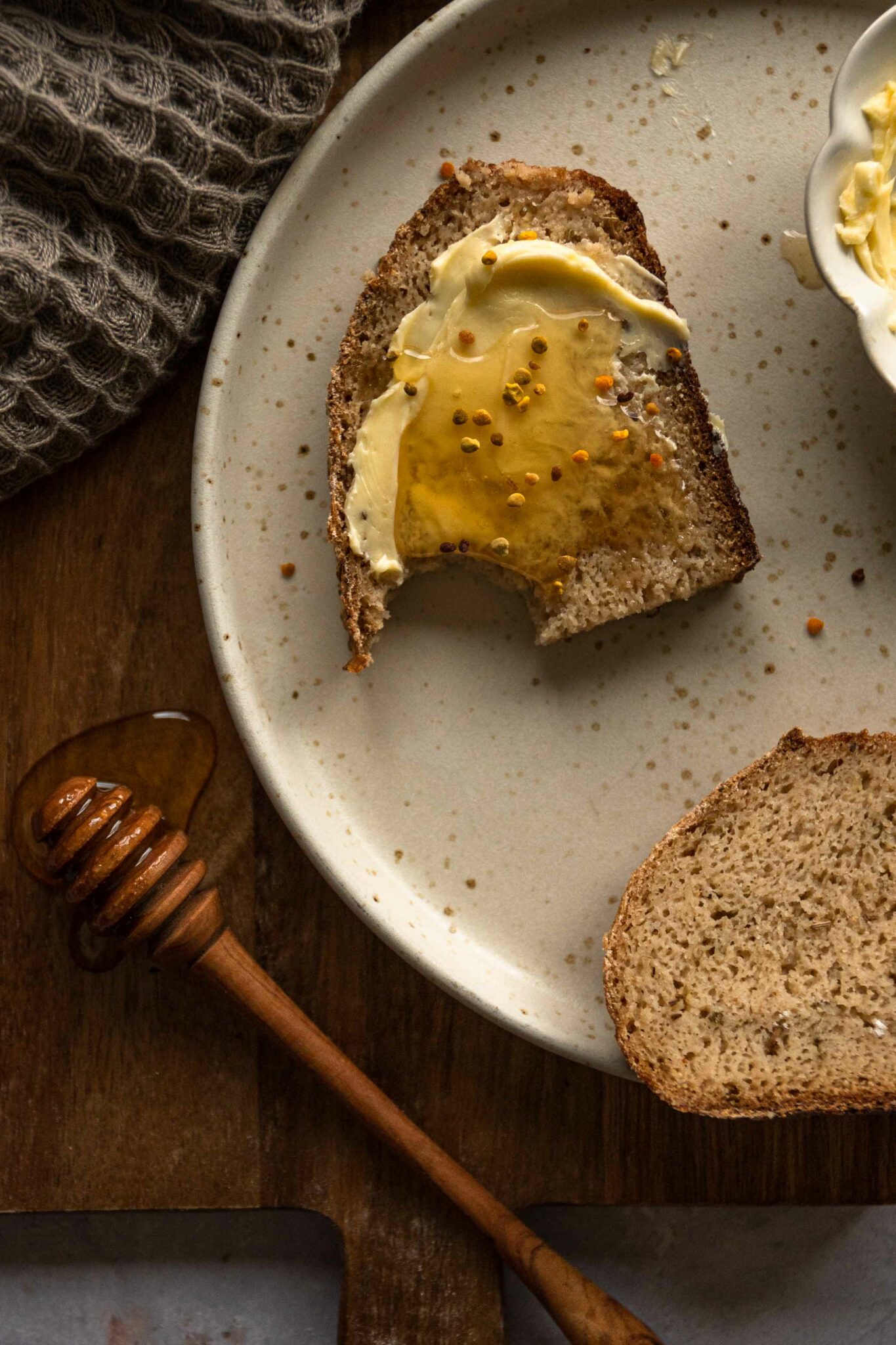 Glutenfreies Kümmelbrot mit Honig - Lenas Glutenfrei